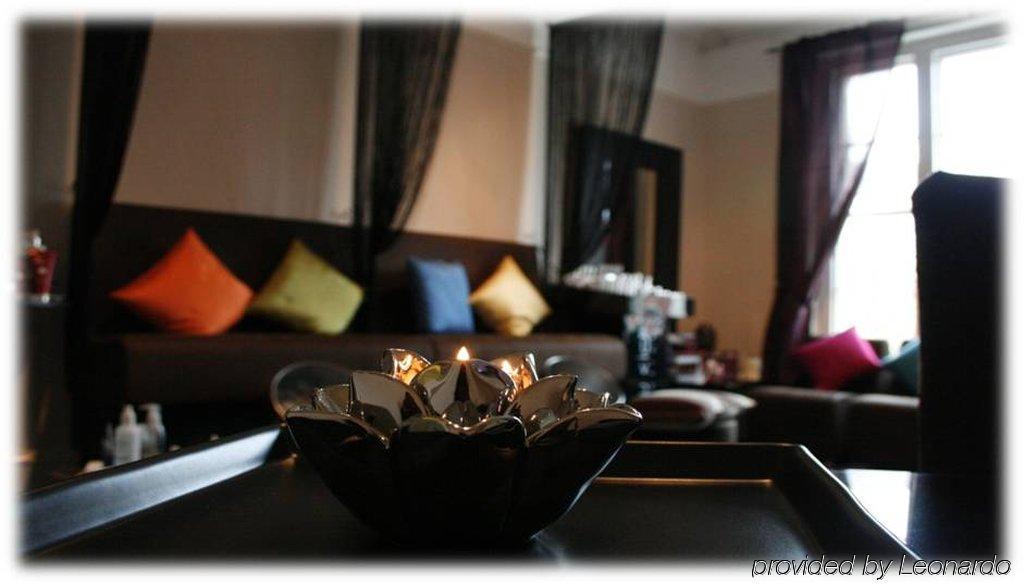 Hertford House Стая снимка